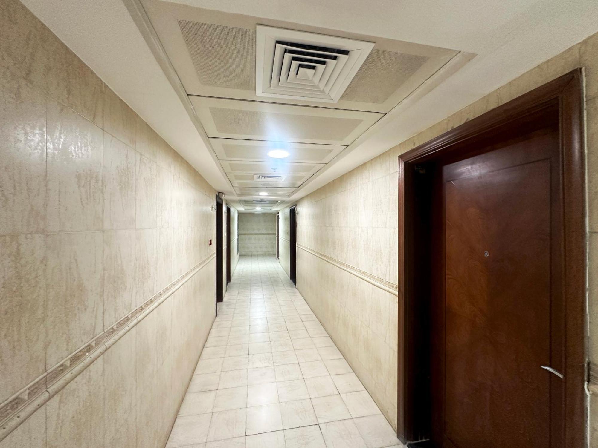 Horizon View Partition In Barsha Heights Near Metro Privatunterkunft *
